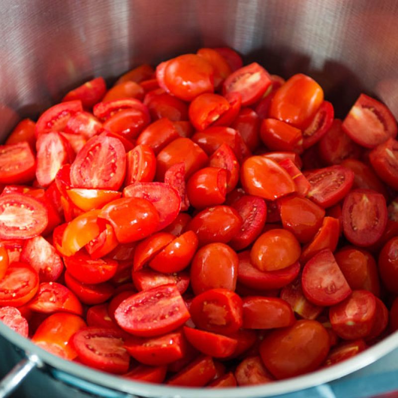 paradajz u loncu